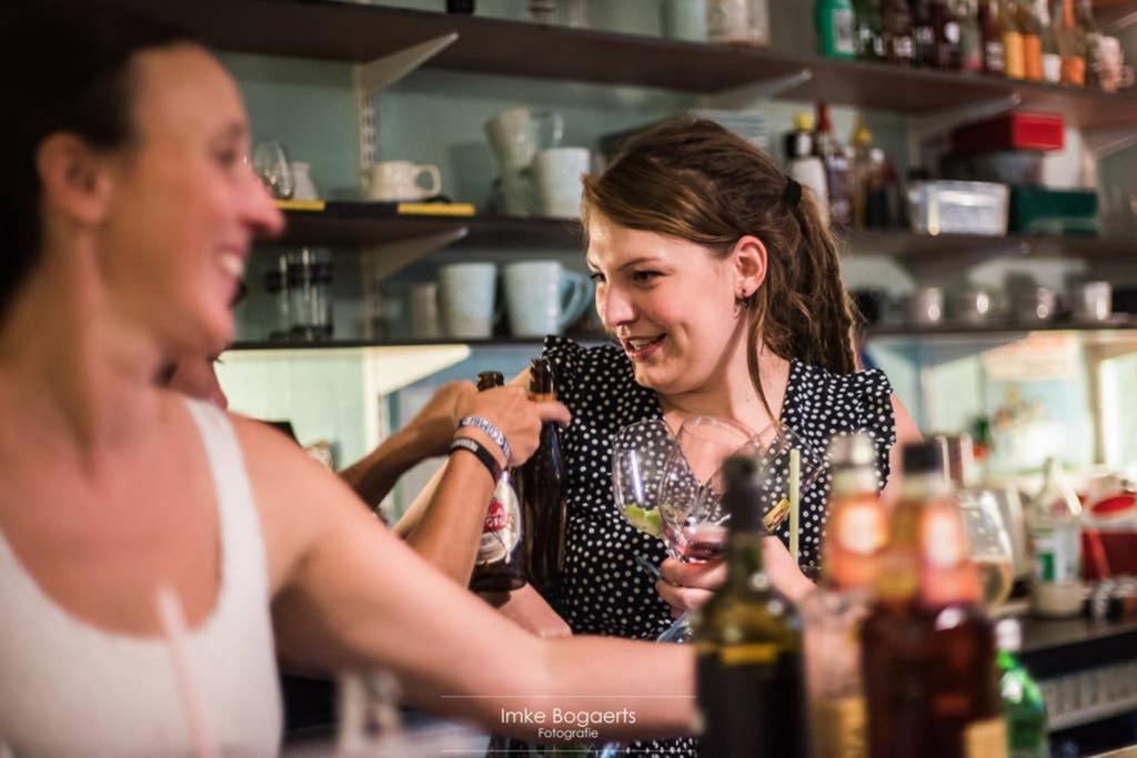 Vakantiewoning In Mol Centrum Met Eigen Bar "Casacuriosa" Eksteriør bilde